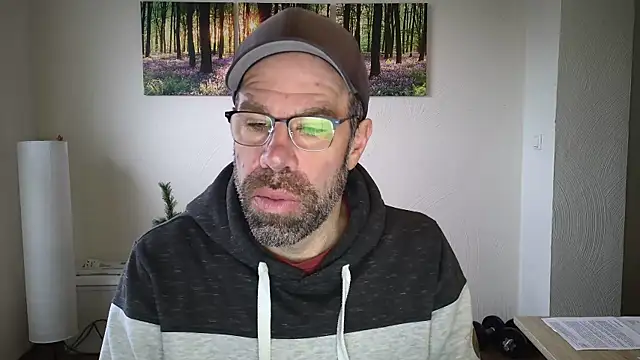 Snapshot of Harry_Boldt chatting on 12-03-25, 07:38 Harry Boldt online show from 12-03-25, 07:38