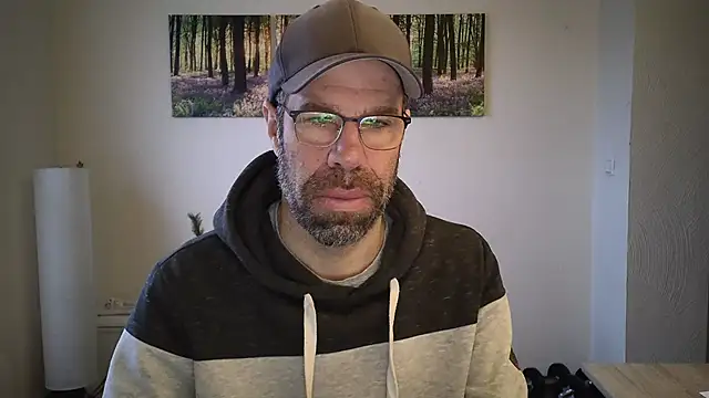 Snapshot of Harry_Boldt chatting on 12-05-25, 07:28 Harry Boldt online show from 12-05-25, 07:28