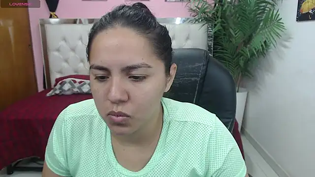 candiapole online show from 03-20-25, 12:43