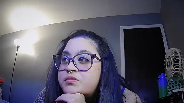 Snapshot of tillymarie34 chatting on 12-05-24, 04:34 tillymarie34 online show from 12-05-24, 04:34