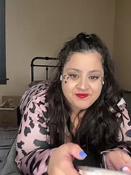 Snapshot of tillymarie34 chatting on 11-17-25, 06:03 tillymarie34 online show from 11-17-25, 06:03