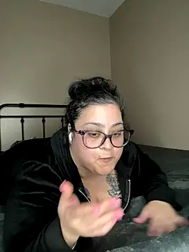 Snapshot of tillymarie34 chatting on 11-29-25, 02:47 tillymarie34 online show from 11-29-25, 02:47