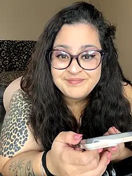 Snapshot of tillymarie34 chatting on 12-05-25, 05:20 tillymarie34 online show from 12-05-25, 05:20