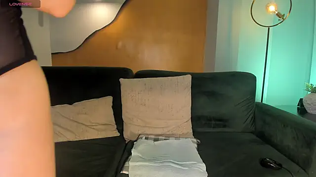 StacyWoods online show from 01-17-25, 01:46