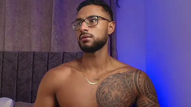 LiamGarcia1 online show from 02-09-25, 01:35