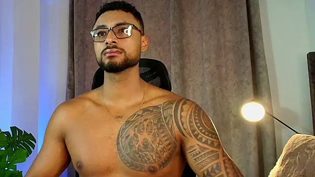 LiamGarcia1 online show from 03-09-25, 02:10