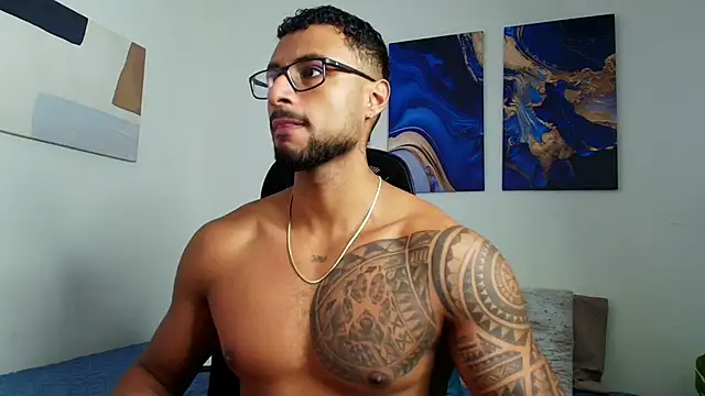 LiamGarcia1 online show from 09-10-25, 02:06