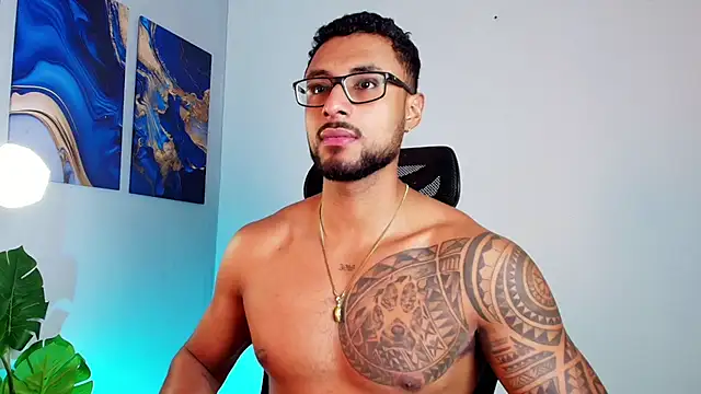 LiamGarcia1 online show from 09-15-25, 12:27