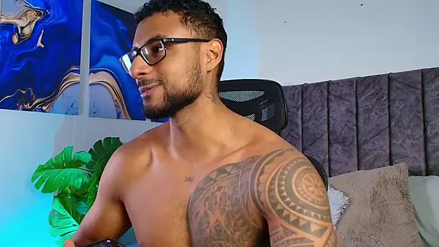 LiamGarcia1 online show from 09-22-25, 01:13