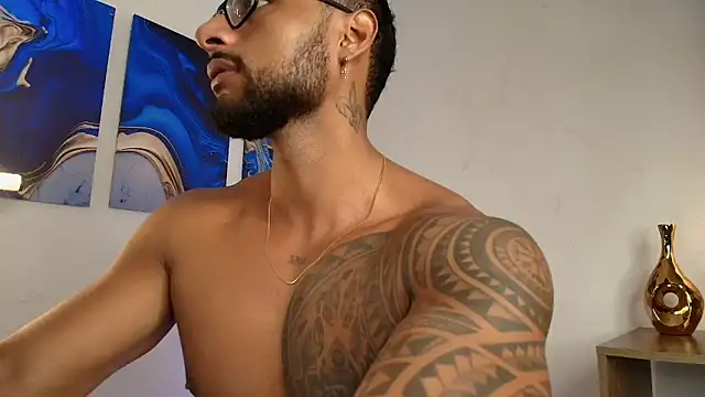 LiamGarcia1 online show from 02-03-26, 03:28