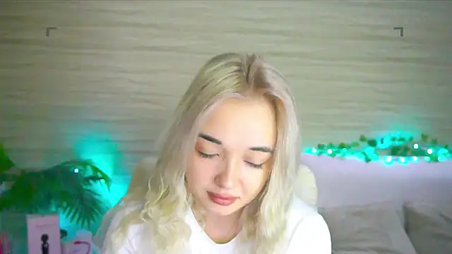 Ashley S online show from 09-24-25, 10:13