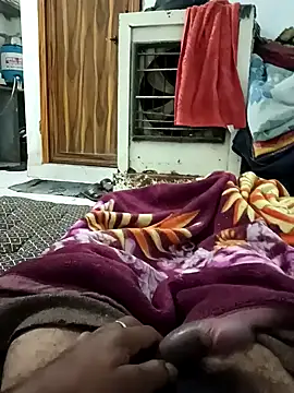 Snapshot of pintuS40 chatting on 01-12-25, 07:10 pintuS40 online show from 01-12-25, 07:10