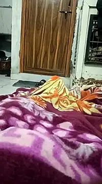 Snapshot of pintuS40 chatting on 01-15-25, 01:12 pintuS40 online show from 01-15-25, 01:12