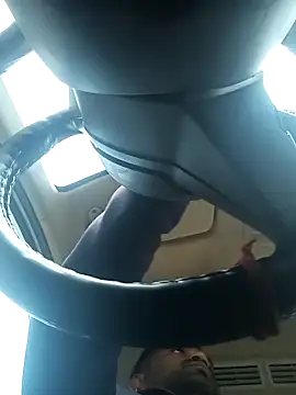 Snapshot of pintuS40 chatting on 01-20-25, 12:07 pintuS40 online show from 01-20-25, 12:07