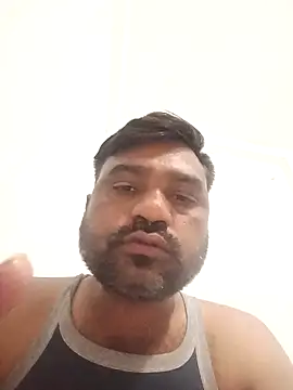 Snapshot of pintuS40 chatting on 01-22-25, 04:02 pintuS40 online show from 01-22-25, 04:02