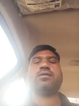 Snapshot of pintuS40 chatting on 01-25-25, 05:29 pintuS40 online show from 01-25-25, 05:29