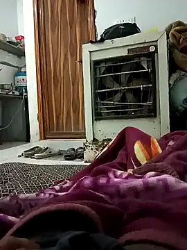 Snapshot of pintuS40 chatting on 02-11-25, 07:23 pintuS40 online show from 02-11-25, 07:23