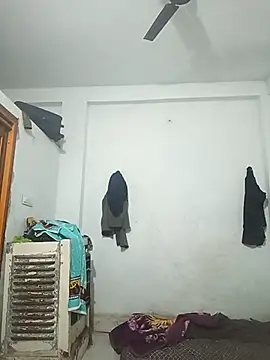 Snapshot of pintuS40 chatting on 02-23-25, 12:51 pintuS40 online show from 02-23-25, 12:51