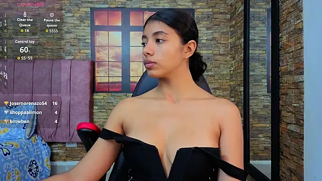 Snapshot of viktorya_xue chatting on 11-12-25, 11:10 viktorya xue online show from 11-12-25, 11:10