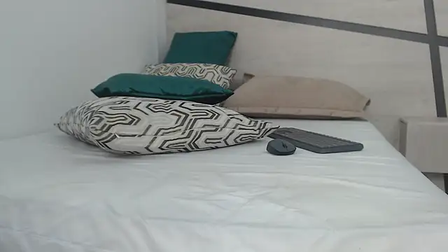 sussy leon online show from 01-28-25, 03:25