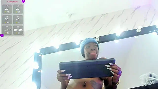 Snapshot of ElisabethMassey chatting on 09-29-25, 01:49 ElisabethMassey online show from 09-29-25, 01:49