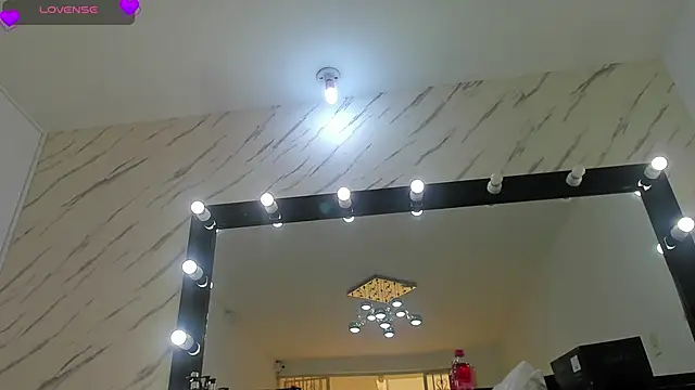 Snapshot of ElisabethMassey chatting on 10-28-25, 02:09 ElisabethMassey online show from 10-28-25, 02:09