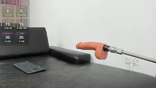 Snapshot of ElisabethMassey chatting on 11-09-25, 07:06 ElisabethMassey online show from 11-09-25, 07:06