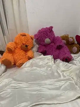 Snapshot of Jecy_bee chatting on 03-22-25, 12:39 Jecy bee online show from 03-22-25, 12:39