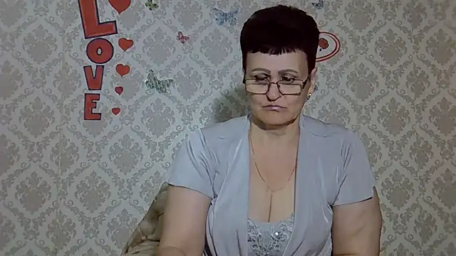 Snapshot of PaulaGolden chatting on 09-10-25, 08:25 PaulaGolden online show from 09-10-25, 08:25