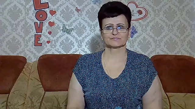 Snapshot of PaulaGolden chatting on 10-06-25, 06:00 PaulaGolden online show from 10-06-25, 06:00