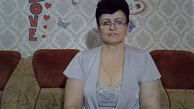 Snapshot of PaulaGolden chatting on 10-19-25, 10:05 PaulaGolden online show from 10-19-25, 10:05