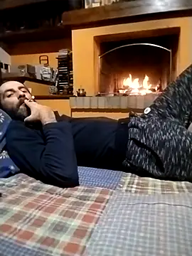 Snapshot of HastLuster chatting on 11-16-25, 10:15 HastLuster online show from 11-16-25, 10:15