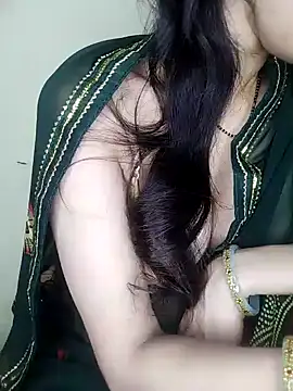 Snapshot of Fair-magic-woman chatting on 12-21-24, 10:28 Fair-magic-woman online show from 12-21-24, 10:28