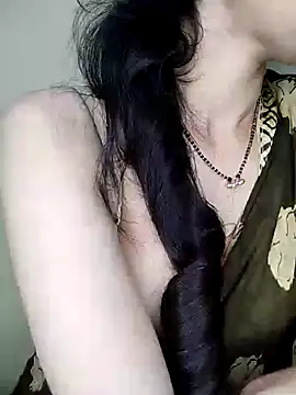 Snapshot of Fair-magic-woman chatting on 01-03-25, 07:07 Fair-magic-woman online show from 01-03-25, 07:07