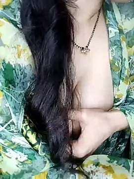 Snapshot of Fair-magic-woman chatting on 02-02-25, 03:32 Fair-magic-woman online show from 02-02-25, 03:32