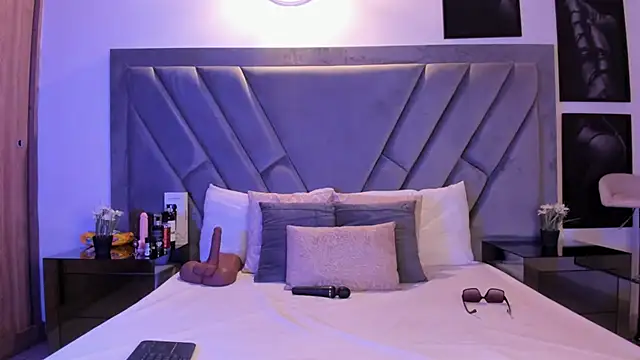 brenda nova18 online show from 03-20-26, 09:41