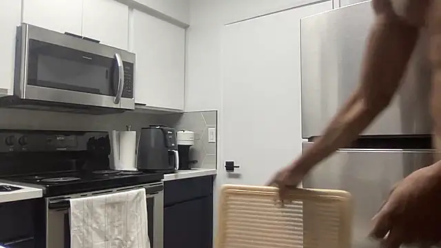 Snapshot of Blacklength chatting on 02-13-25, 08:55 Blacklength online show from 02-13-25, 08:55