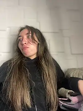 Sophie LS online show from 02-26-25, 04:36