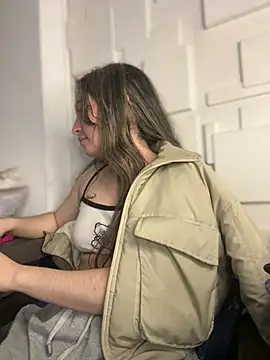 Sophie LS online show from 02-27-25, 09:32