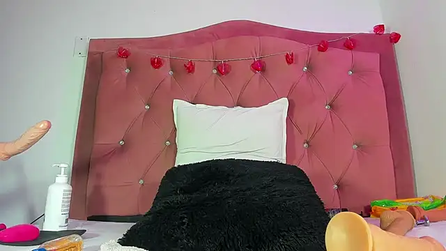 kyliestteel online show from 02-19-25, 08:22