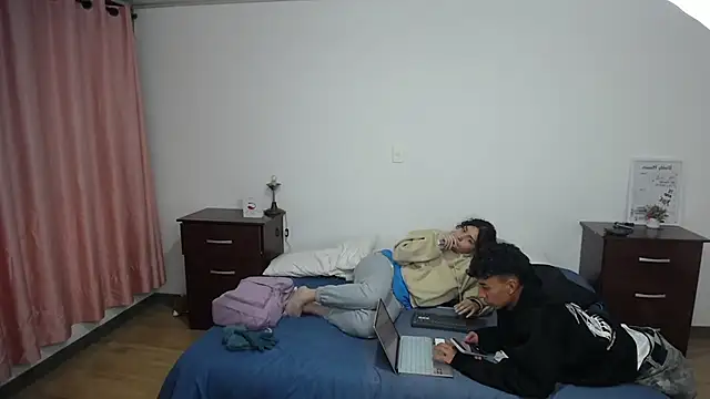 Snapshot of be_sinners chatting on 11-28-25, 04:37 be sinners online show from 11-28-25, 04:37