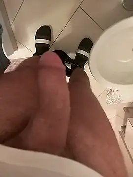 Snapshot of ptrz990 chatting on 09-09-25, 01:21 ptrz990 online show from 09-09-25, 01:21