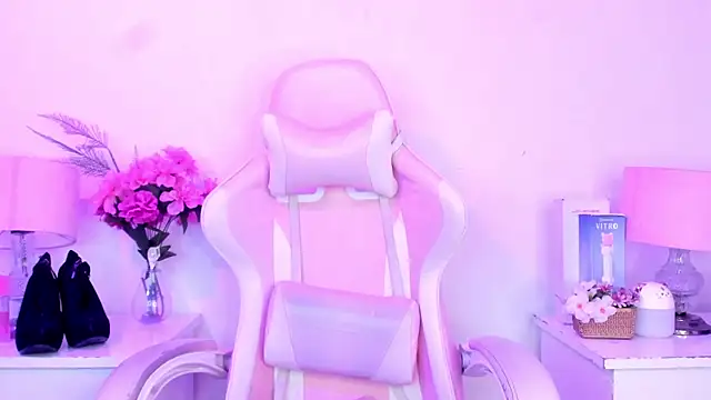 MollyBigBoobs12 online show from 03-12-25, 11:33