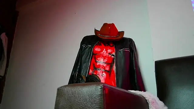 Leonnardo Jaramillo online show from 12-18-24, 12:07