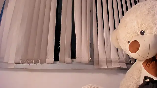 Snapshot of Valentina_Se chatting on 12-11-24, 10:36 Valentina Se online show from 12-11-24, 10:36