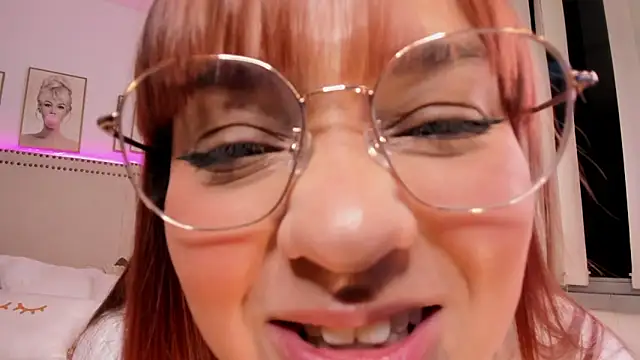 Snapshot of Valentina_Se chatting on 02-28-25, 04:43 Valentina Se online show from 02-28-25, 04:43