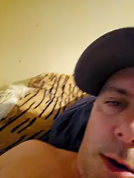 HeteroHotGuy1 online show from 12-06-24, 10:27