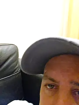 HeteroHotGuy1 online show from 12-20-24, 01:14