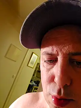 HeteroHotGuy1 online show from 01-04-25, 02:25