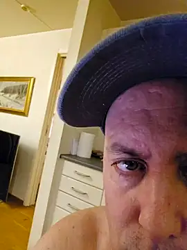 HeteroHotGuy1 online show from 01-16-25, 02:51